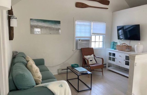 Naushop House | Naushop Townhome - Perfect Summer Getaway. Pool + Tennis