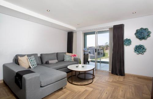 Mossel Bay Apartment | Nautica 410 by Mountain City Investments