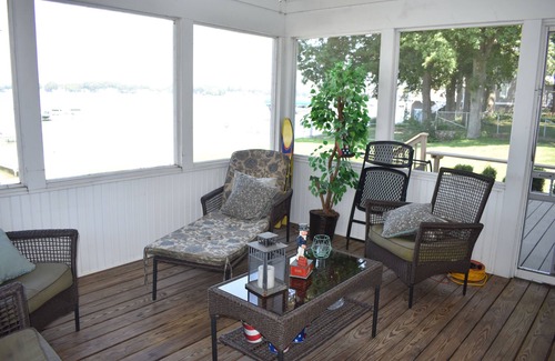 Cassopolis House | Nautical 5 Bedroom 5 Bathroom Home on Diamond Lake