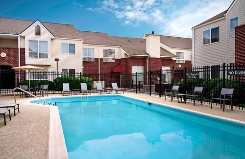 Parole Apartment | Nautical Adventure Awaits in Annapolis Suites! Pets Allowed Here! Free Breakfast