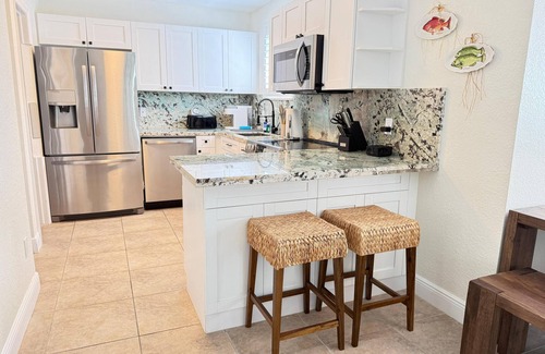 Alice Town House | Nautical Bimini Bay Villa with Starlink