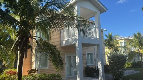 Alice Town House | Nautical Bimini Bay Villa with Starlink