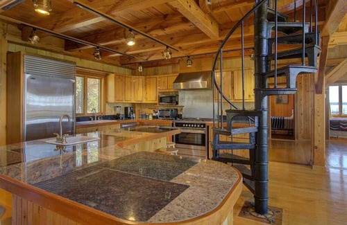 Morehead City House | Nautical Getaway