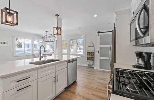 Indian Hills House | Nautical Nest |Rentals by the Month |Lake Access |Dogs Permitted |3 Seasons Room |Yard w/Fire Pit