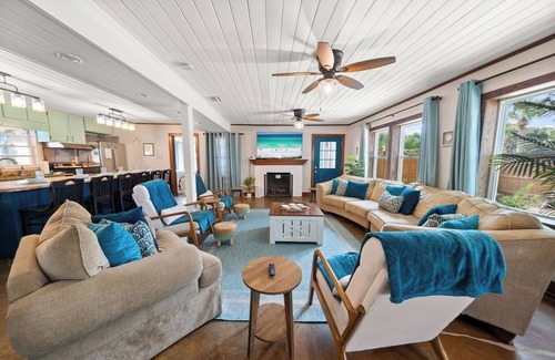 Laguna Beach Estates House | Nautical Rose: Private Pool, Hot Tub, Fire Pit,16+