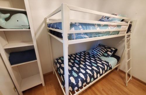 Racine House | Nautical Splash Pad Spacious 3bdrm Cedar Hot tub Wifi Hulu DisneyPlus Coffee Espresso Bar