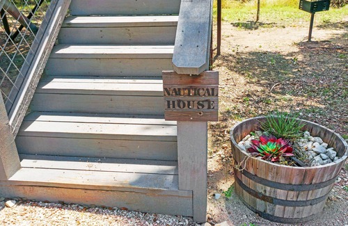 Dripping Springs Cabin | Nautical Treehouse Escape w/Queen Bed, Fire Pit, Grill & Pond Views