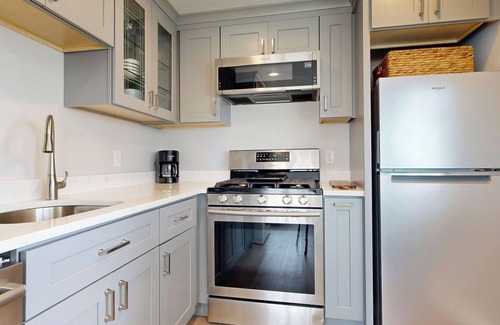 Ocean Park Cottage | Nautical View by Bayley Vacation Rentals