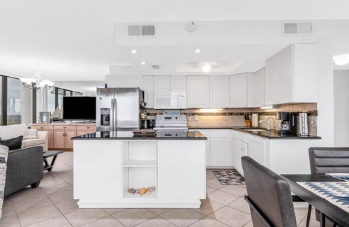 Flagler Beach Condo | Nautilus Condo | Ocean Views | Walk to Beach | Pool | Tennis | Golf | Free Parking | Free WIFI