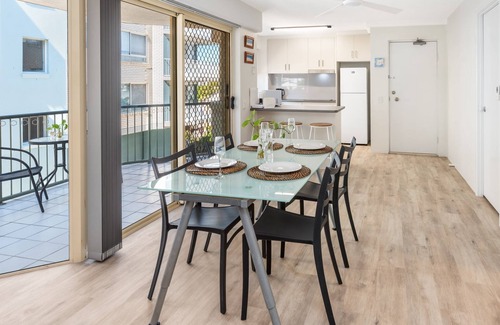 Kings Beach Apartment | Nautilus Unit 3 Kings Beach QLD