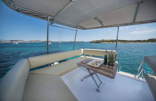 Tourlos Boat Rental | Nautitech 46 Catamaran in Mykonos by Fantasia Villas