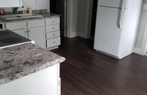 Niota Cottage | Nauvoo Country Cottage - Sleeps 12