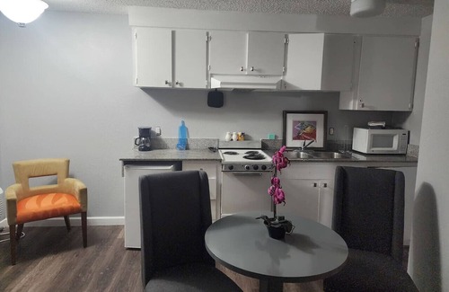 West Hills Apartment | Naval Suites - Room 229