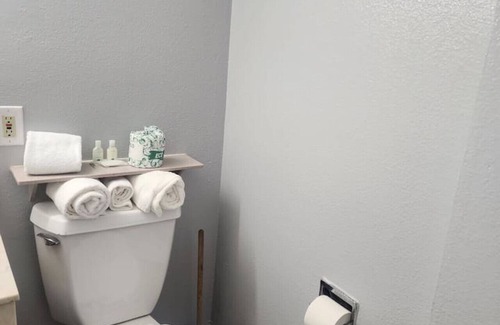 West Hills Apartment | Naval Suites - Room 229