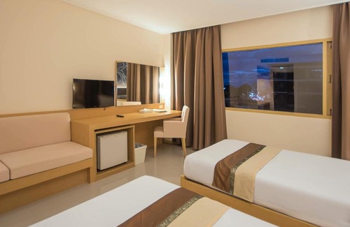 Kamphaeng Phet Hotel | Navarat Heritage Hotel