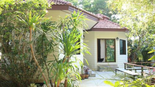 Baan Khai Bed & Breakfast | Navari Homestay