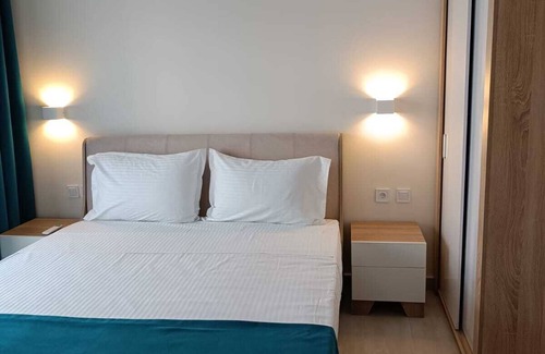 Neoi Epivates House | Navarino Luxe Suites with Sea View