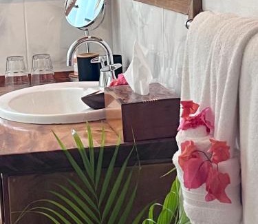 Savusavu Bed & Breakfast | Naveria Heights Lodge