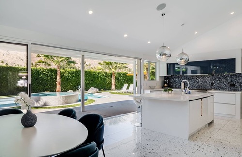 Indian Canyon House | Navigate Stays Casa Lazo