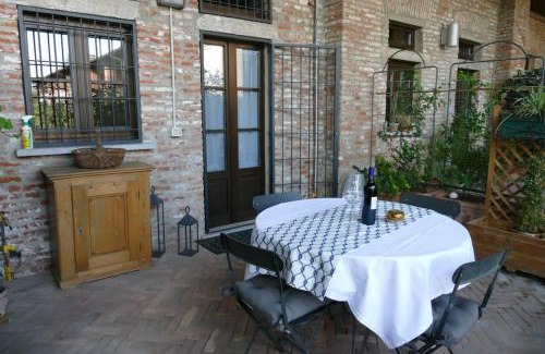 Lorenteggio Apartment | Naviglio Grande In Villa Milano