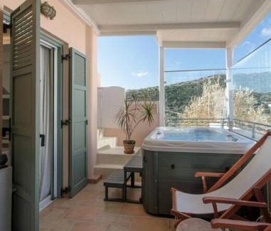 Chalkio House | Naxos Chalkion Beautiful Detsis House with jacuzzi