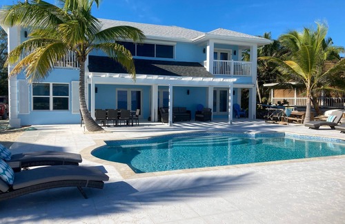 Tar Bay House | nBEAUTIFUL BEACH HOUSE ON TAR BAY HEATED POOL , HOT TUB , BAR & GRILL
