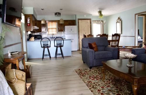 Sloans Valley House | nBlue Lagoon At Villager Resort