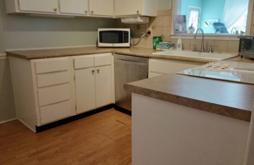 High Point House | NC Lake Retreat near HPU & downtown High Point - sleeps 13