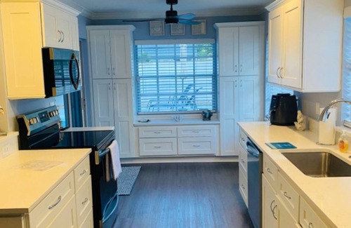 Vero Beach South House | nCharming 3-bedroom pool house with WiFi and AC in Vero Beach near the beach