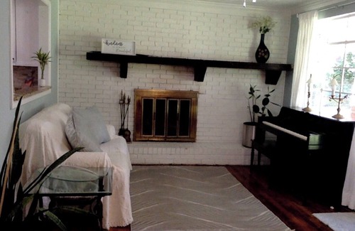 Lilburn House | nClean Peaceful country living but close to everything. nnnn