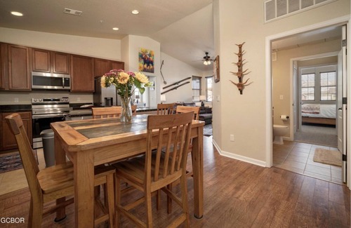 Silvercreek Condo | nCozy Fall Retreat, Granby Ranch Condo with Fireplace & Views