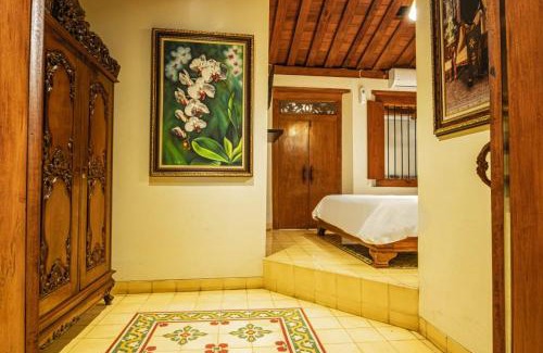 Surakarta House | nDalem Kartowikoro 1835