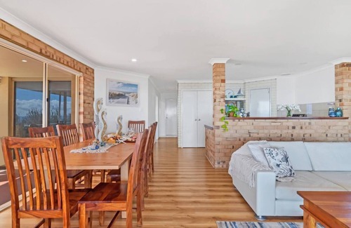 Halls Head House | NDIS- Kid-Pets- Beachfront