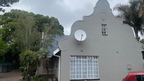 Emalahleni House | Ndzuti Guest House