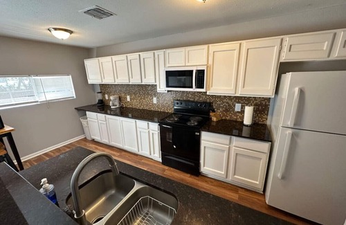 Wetmore House | NE San Antonio Charm Close to BAMC