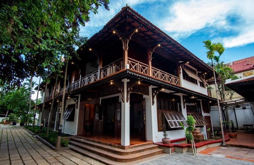 Downtown Siem Reap Cabin | NeakBong Residence