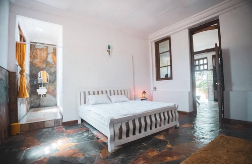 Nungua Cabin | Near Adom Waterfalls