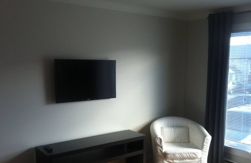 L'Ile-Perrot Apartment | NEAR AIRPORT BEAUTIFUL 2 BEDROOM APARTMENT