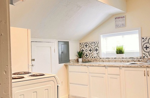 South Louisville House | Near Airport & Major Attractions, 5Mi Downtown, Comfy Loft