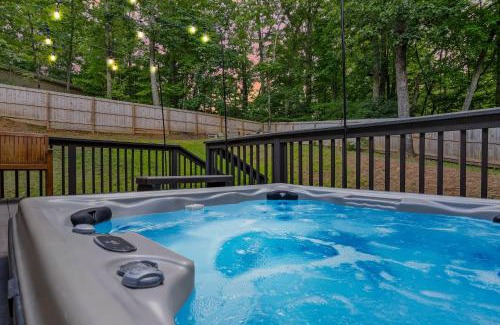 Mills River House | Near Asheville Hot Tub Fire Pit BBQ Sleeps 10
