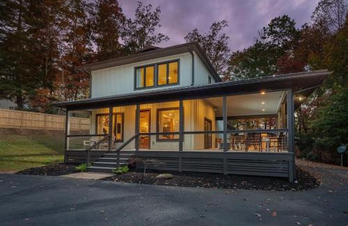 Mills River House | Near Asheville Hot Tub Fire Pit BBQ Sleeps 10