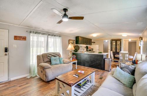 Eriline House | Near ATV and Hiking Trails Home with Deck in Oneida!