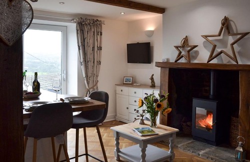 Grange Moor House | Near Bank View Cottage