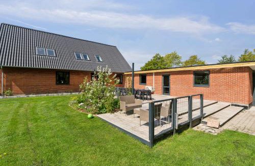 Hvalpsund Villa | Near Beach And Golf, For The Big Family