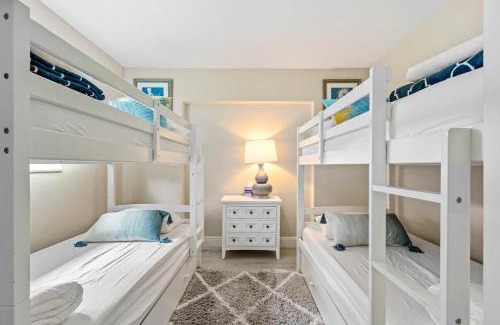 Deerfield Beach House | Near Beach Private Pool King Bed