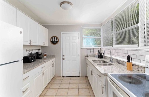 United Central Apartment | Near beaches Private Welcoming #A