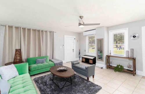 United Central Apartment | Near beaches Private Welcoming #A