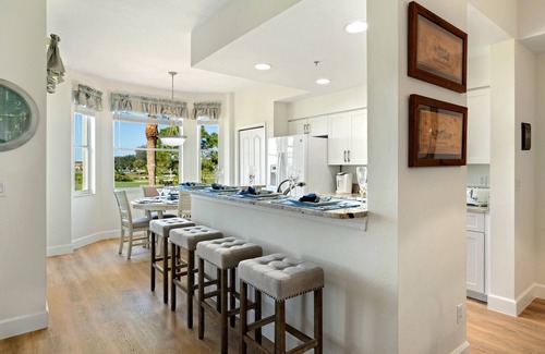 Bonita Springs Condo | Near Beaches, shopping and restaurants