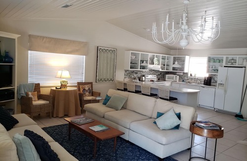 Riviera Beach House | Near Beautiful Gulf Waters - Stylish Private Cottage