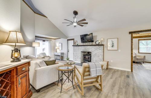 Pineville House | Near Bella Vista Trails and Elk River Family Home!